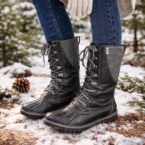 LL Bean Black Leather Duck Boots Lace Up Winter Snow 6 waterproof Gorpcore hike